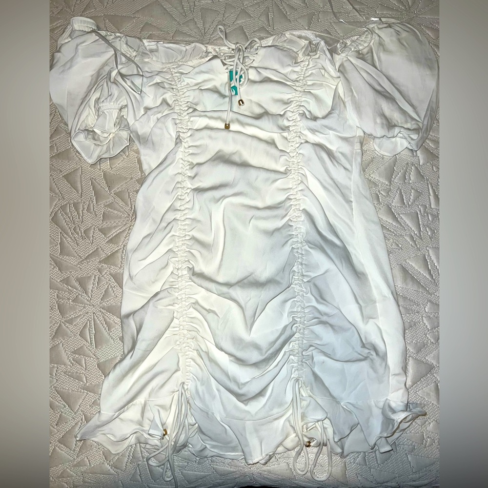 Women’s white open shoulder dress NWT